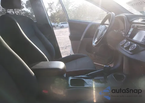 2017 Toyota Rav4 Le z USA, uszkodzony, nr VIN 2T3ZFREV3HW385253